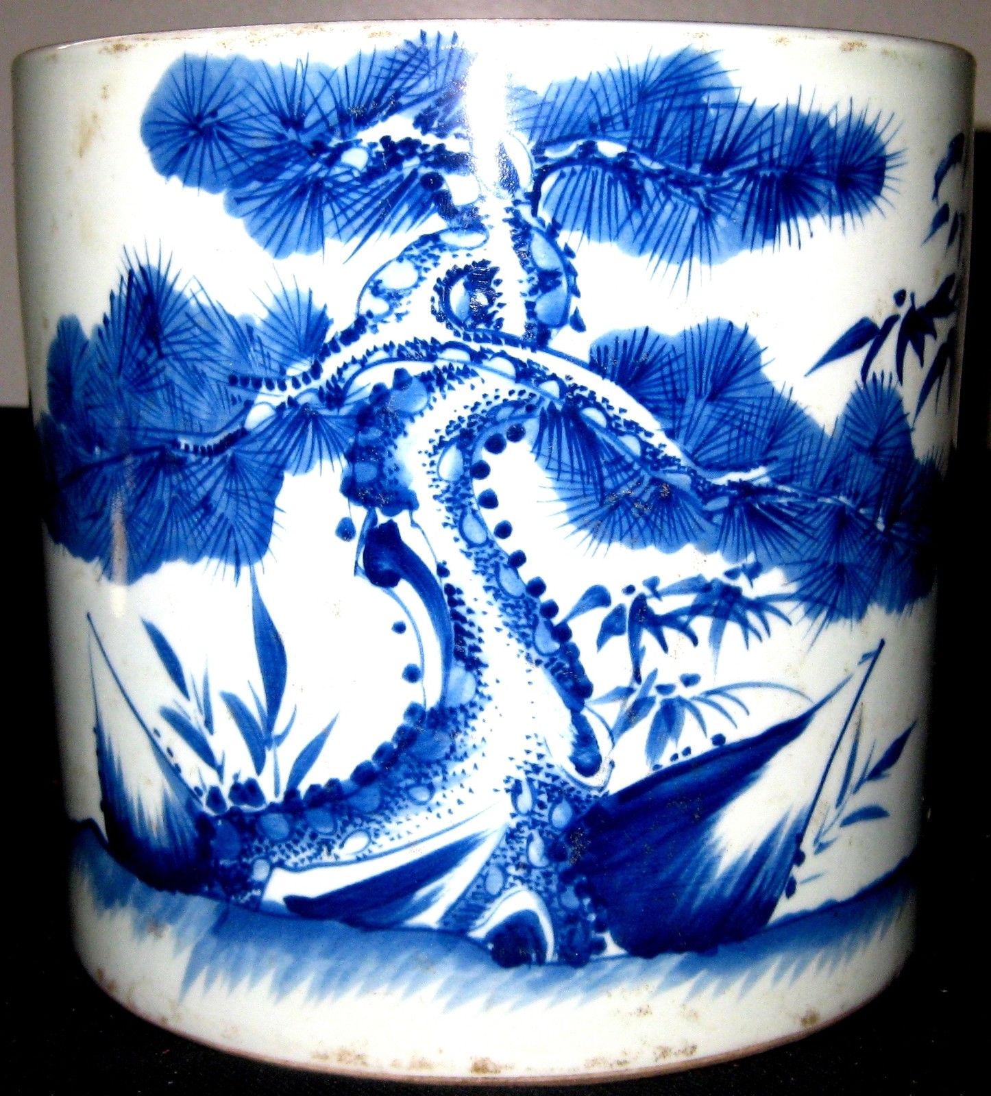 ANTIQUE RARE CHINESE BLUE & WHITE PORCELAIN BRUSH POT, KANGXI MARK, 19TH C., NR.