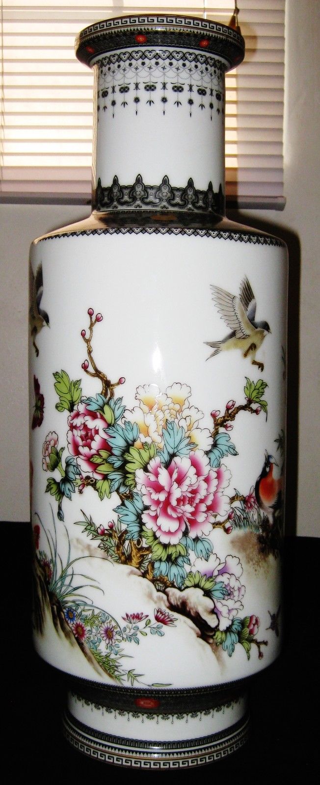 Chinese Republican Artist Bi Botao Work On Art, Famille Rose Porcelain Vase.